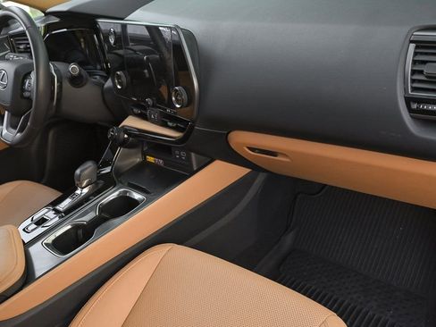 Used 2025 Lexus NX 250 FWD w/ Premium Package image 18