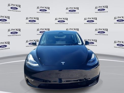 Used 2022 Tesla Model Y Performance image 8