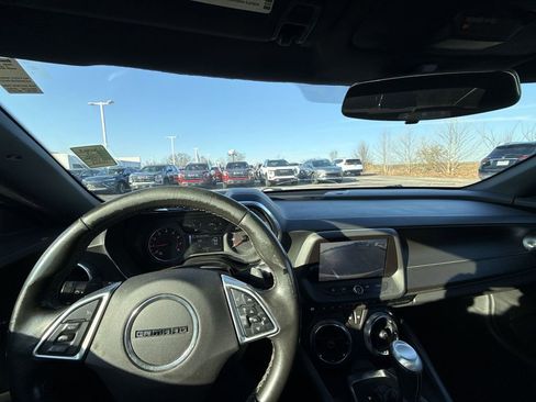 Certified 2018 Chevrolet Camaro LT w/ Technology Package image 27