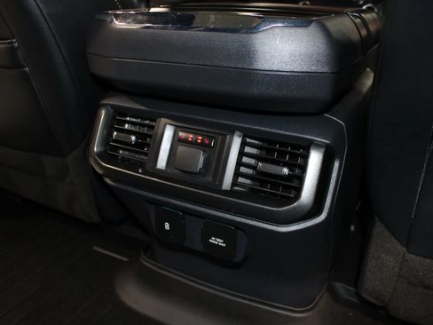 Used 2022 Ford F150 Lariat w/ Equipment Group 502A High AWD/4WD image 20