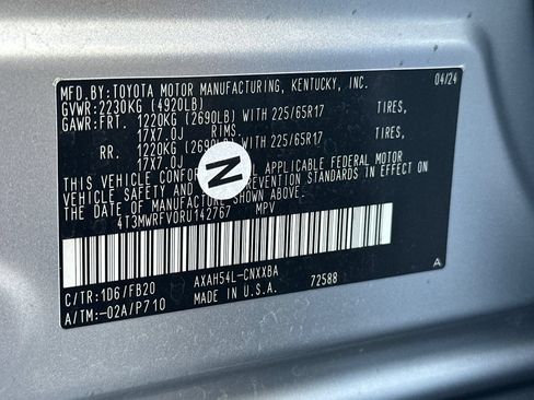 Used 2024 Toyota RAV4 LE AWD/4WD image 28