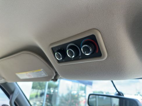 Used 2019 Chevrolet Express 3500 LS RWD image 12