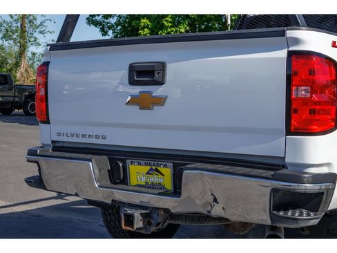 Used 2018 Chevrolet Silverado 2500 W/T AWD/4WD image 29