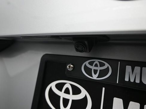 Used 2024 Nissan Versa SV FWD image 35