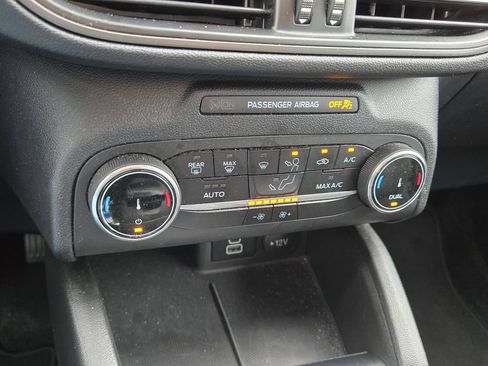Used 2025 Ford Escape Active AWD/4WD image 24