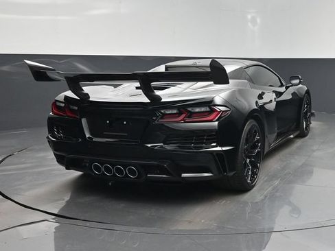 Used 2026 Chevrolet Corvette ZR1 w/ ZR1 Carbon Fiber Aero Package RWD image 11