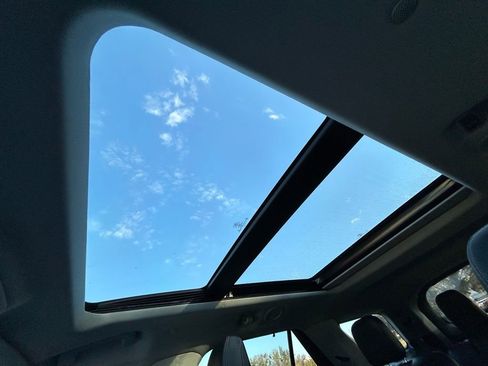 Used 2021 Ford Explorer Limited w/ Hybrid Equipment Group 310A image 32