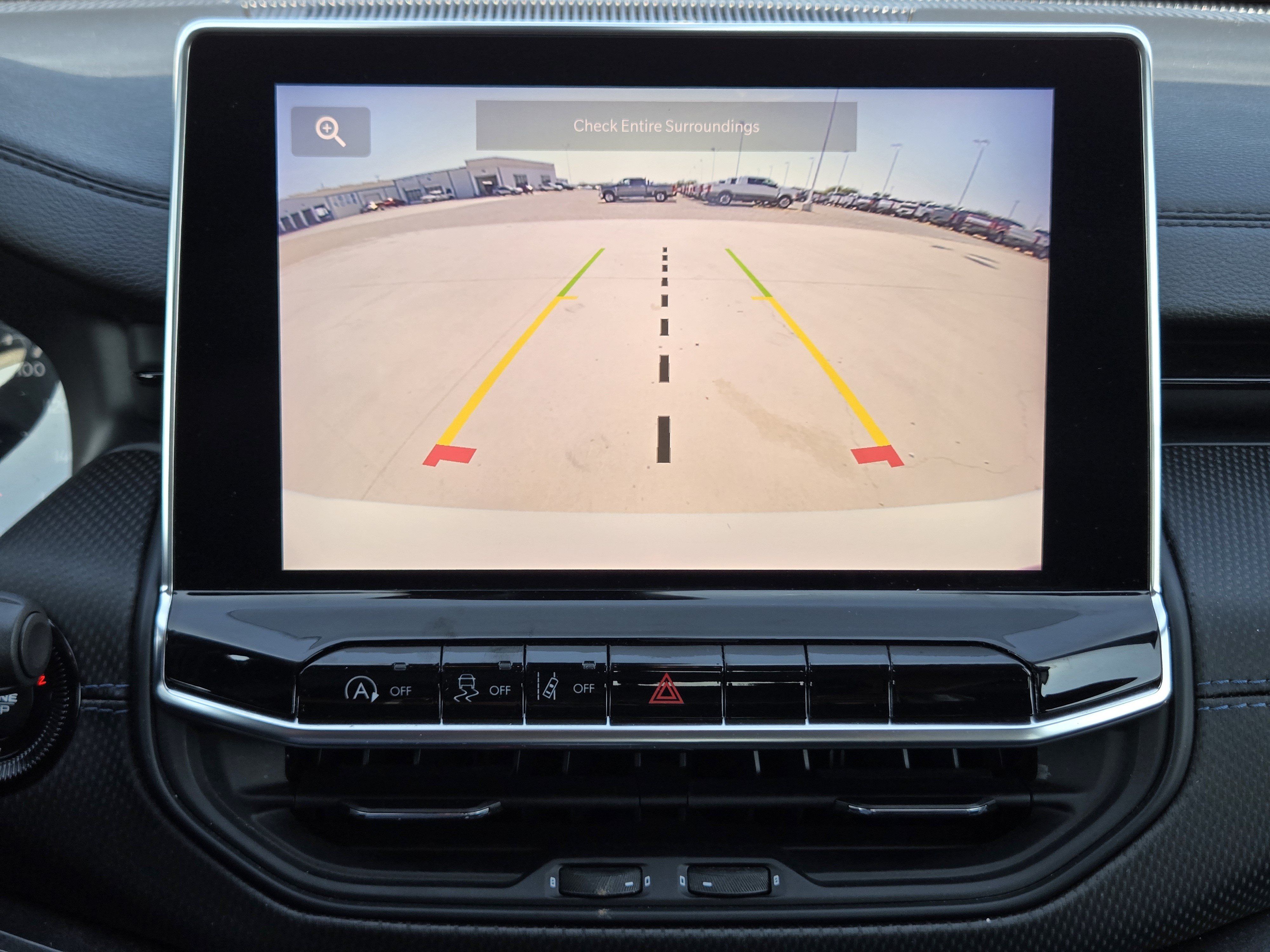 Used 2025 Jeep Compass Latitude w/ Convenience Group AWD/4WD image 19