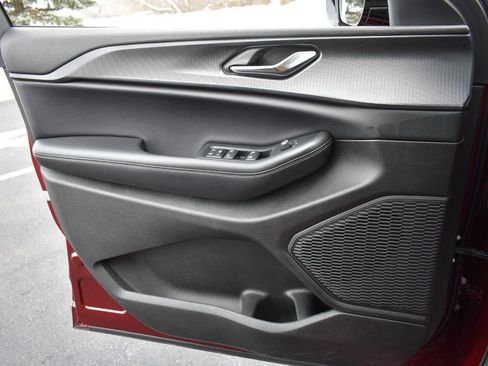 Used 2024 Jeep Grand Cherokee L Altitude image 26