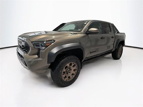 Used 2024 Toyota Tacoma Limited image 3