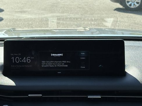 Used 2022 Genesis GV70 2.5T image 16