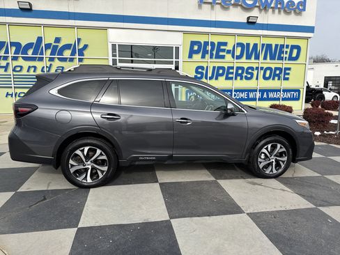 Used 2022 Subaru Outback Touring w/ Popular Package #2 image 11