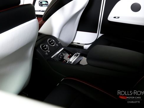 Used 2025 Rolls-Royce Spectre w/ Leather Finishing Pack AWD/4WD image 19