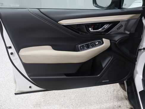 Used 2023 Subaru Outback Limited image 13
