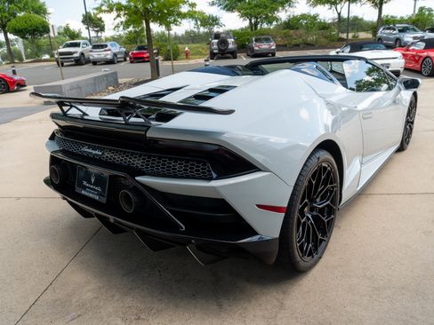 Used 2020 Lamborghini Huracan EVO AWD/4WD image 5