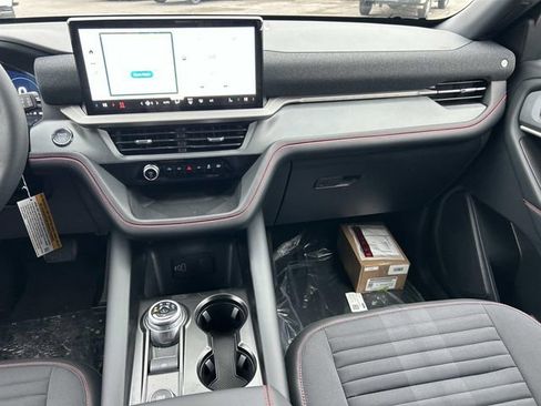 New 2026 Ford Explorer ST-Line w/ ST-Line Street Pack image 14