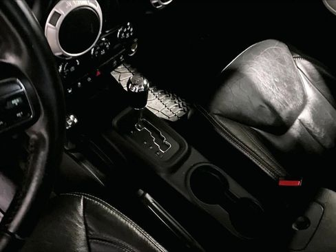 Used 2013 Jeep Wrangler Sahara w/ Dual Top Group image 17