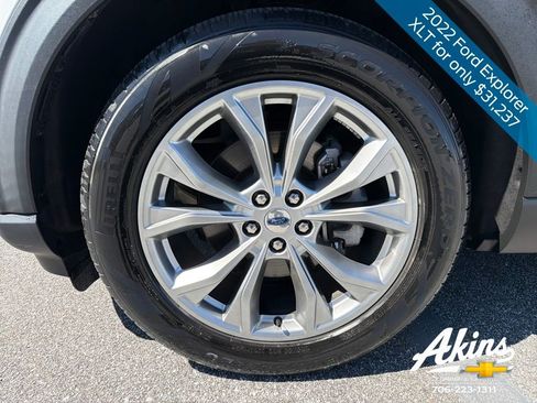 Used 2022 Ford Explorer XLT w/ Equipment Group 202A image 13