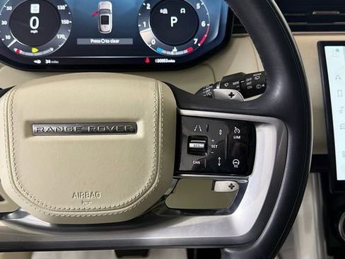 Used 2023 Land Rover Range Rover Long Wheelbase SE image 40