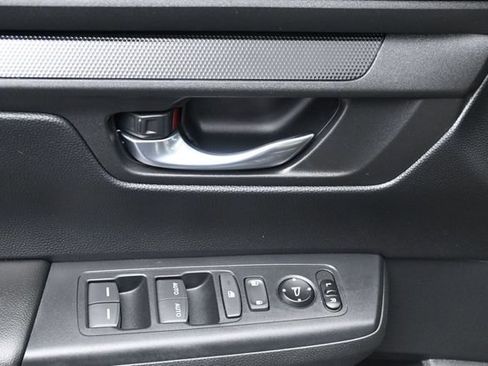 Used 2025 Honda CR-V EX image 13