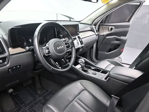 Used 2022 Kia Sorento S w/ Panoramic Sunroof Package AWD/4WD image 19