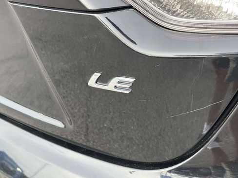 Used 2023 Toyota Corolla LE FWD image 11