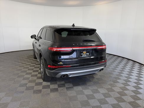 Used 2025 Lincoln Corsair AWD image 3