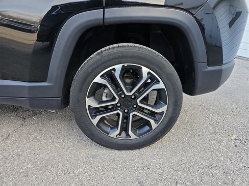 Used 2022 Jeep Compass Limited image 28