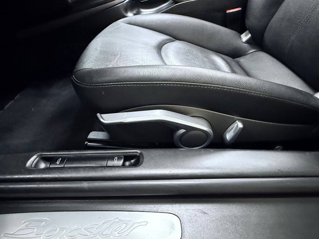 Used 2008 Porsche Boxster RWD image 32