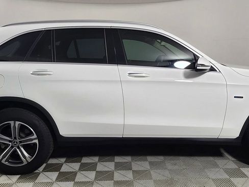 Used 2019 Mercedes-Benz GLC 350e 4MATIC image 8