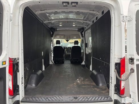 Used 2023 Ford Transit 250 Medium Roof AWD w/ Load Area Protection Package image 21