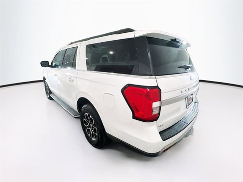 Used 2023 Ford Expedition Max XLT image 29