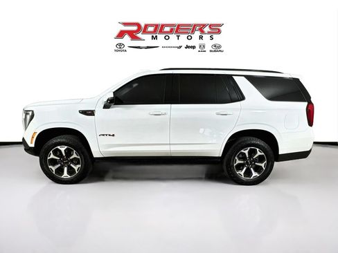 Used 2025 GMC Yukon AT4 Ultimate AWD/4WD image 9