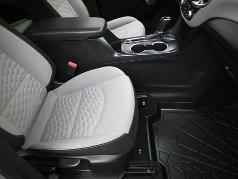 Used 2021 Chevrolet Equinox LS w/ LS Convenience Package image 21
