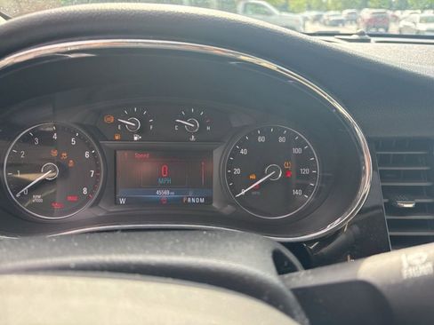 Used 2020 Buick Encore Preferred w/ Safety Package FWD image 8