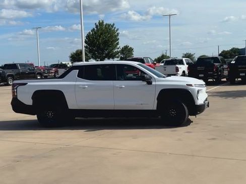 New 2026 Chevrolet Silverado EV LT image 3