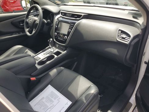 Used 2024 Nissan Murano SL FWD image 4