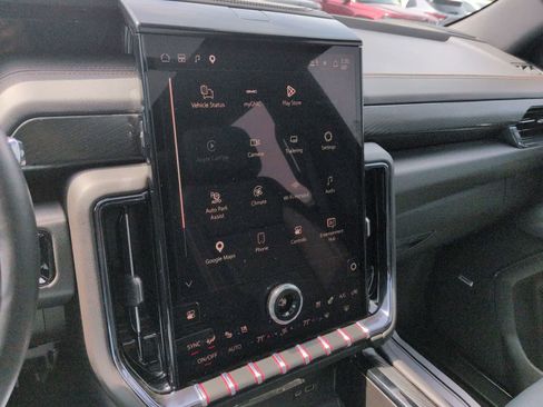 Used 2025 GMC Yukon AT4 w/ AT4 Premium Plus Package AWD/4WD image 27