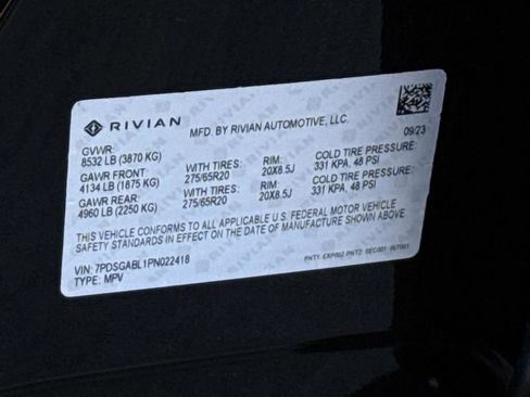 Used 2023 Rivian R1S Launch Edition AWD/4WD image 26