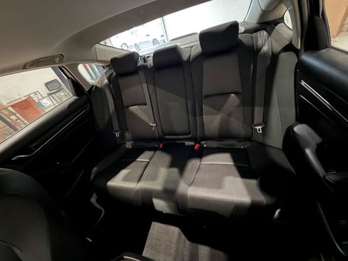 Used 2018 Honda Accord EX image 16