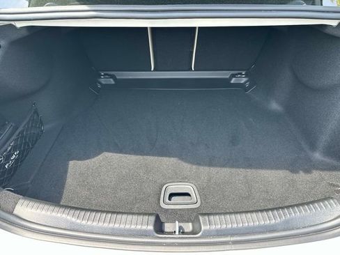 Used 2025 Mercedes-Benz C 300 4MATIC Sedan image 9