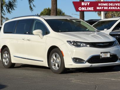 Used 2018 Chrysler Pacifica Touring-L
