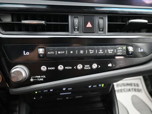 Used 2022 Lexus ES 350 w/ ES 350 Ultra Luxury Package FWD image 25