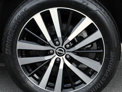 Certified 2023 Nissan Pathfinder Platinum image 13