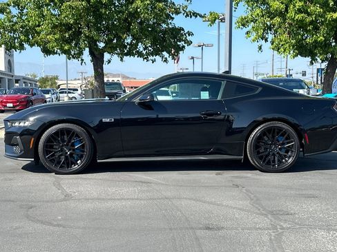 Used 2024 Ford Mustang GT Premium image 7
