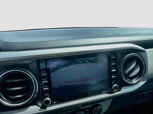 Used 2021 Toyota Tacoma SR5 RWD image 14