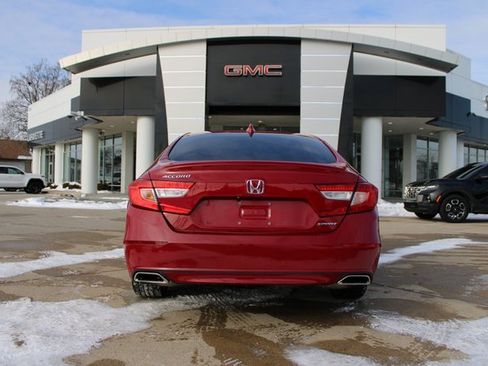 Used 2018 Honda Accord Sport image 5