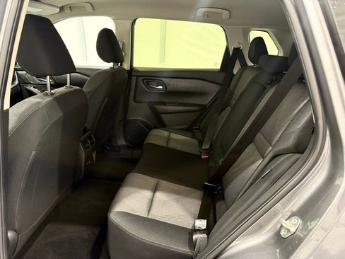 Used 2025 Nissan Rogue SV image 15