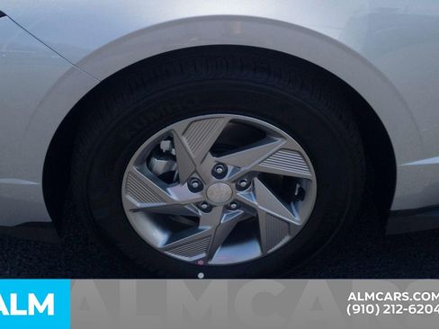 Used 2025 Hyundai Sonata SE image 11