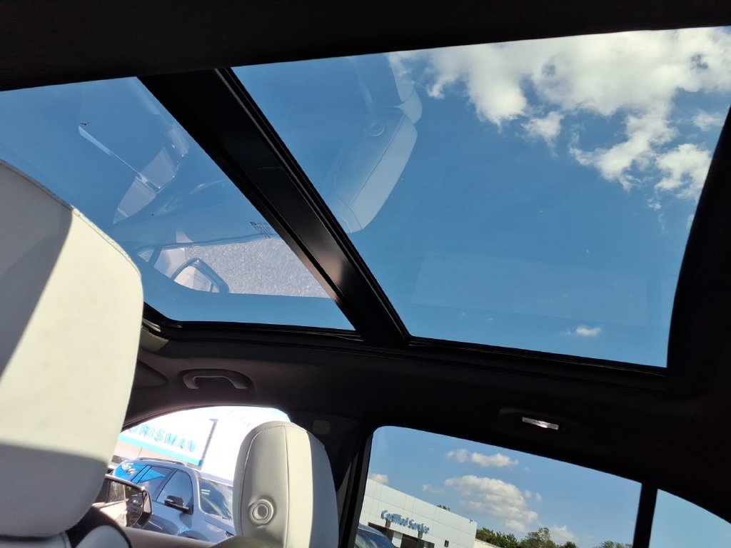 Used 2024 Cadillac XT4 Sport FWD image 31